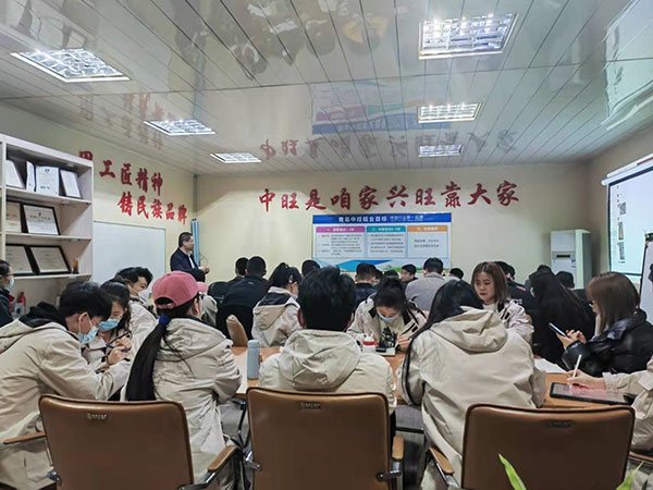 公司銷售業(yè)務(wù)團(tuán)隊(duì)開展專題培訓(xùn) 公司銷售業(yè)務(wù)團(tuán)隊(duì)開展專題培訓(xùn)