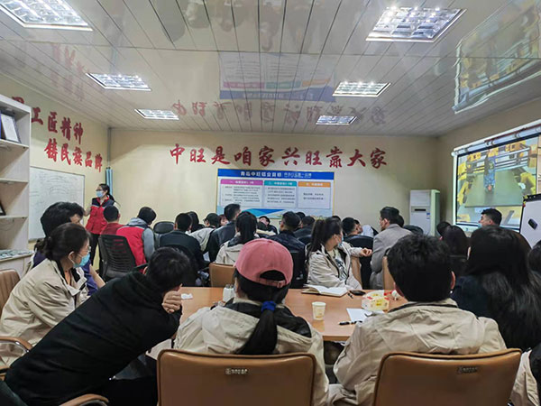 公司銷售業(yè)務(wù)團(tuán)隊(duì)開展專題培訓(xùn) 公司銷售業(yè)務(wù)團(tuán)隊(duì)開展專題培訓(xùn)