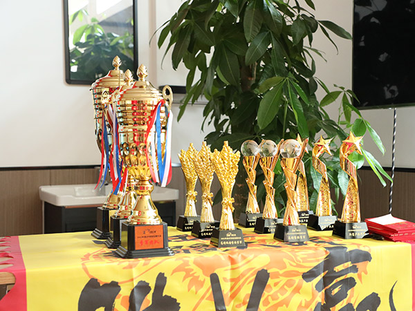 公司6月銷售拓疆大戰(zhàn)復盤會 公司6月銷售拓疆大戰(zhàn)復盤會